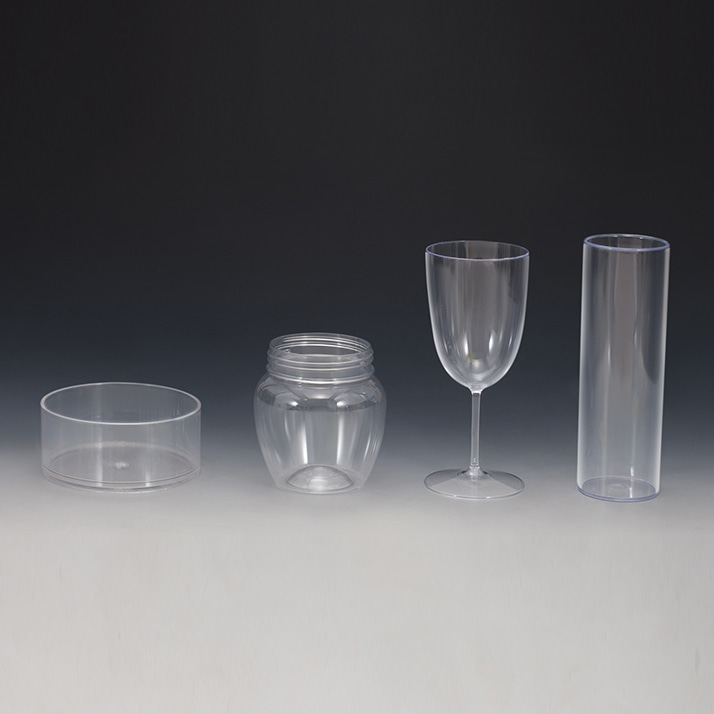 다양한 모양의 투명한 플라스틱 컵(4종)